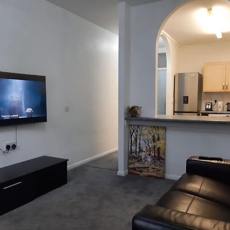 Entire Rental, Easy Reach To Etihad Stadium Manchester Exterior foto